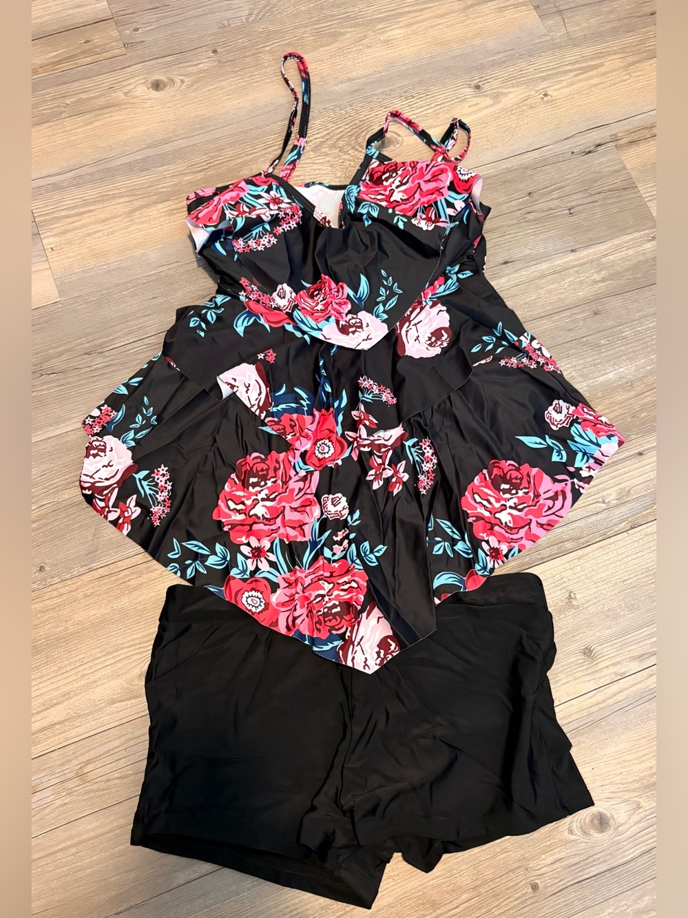 Tankini XL floral print new without tags